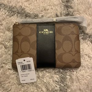 Corner Zip Wristlet In Signature Canvas